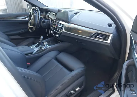 2018 BMW 530E Iperformance z USA, uszkodzony, nr VIN WBAJA9C52JB250596